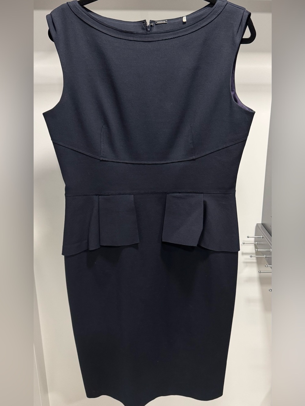 Elie Tahari Navy Sleeveless Peplum Midi Dress EUC